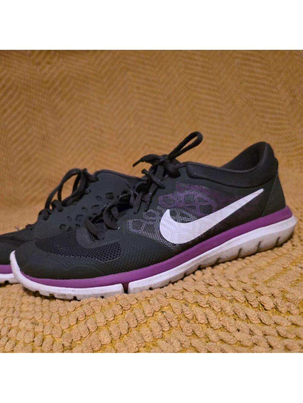 Nike Flex 2015 Run navy and purple running shoes